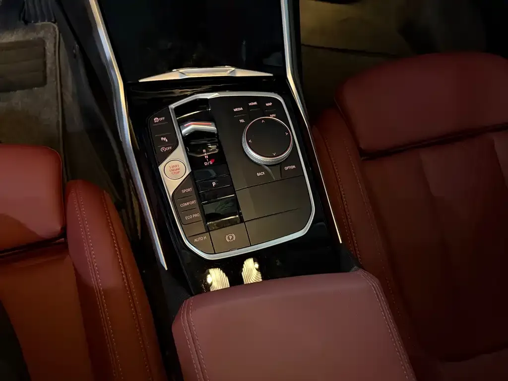 BMW 3 Series 2024 из CN, фото 8