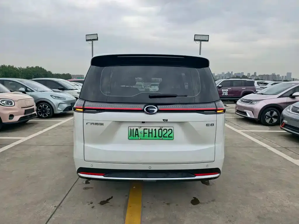 GAC Motor 传祺E8 PHEV — фото 4