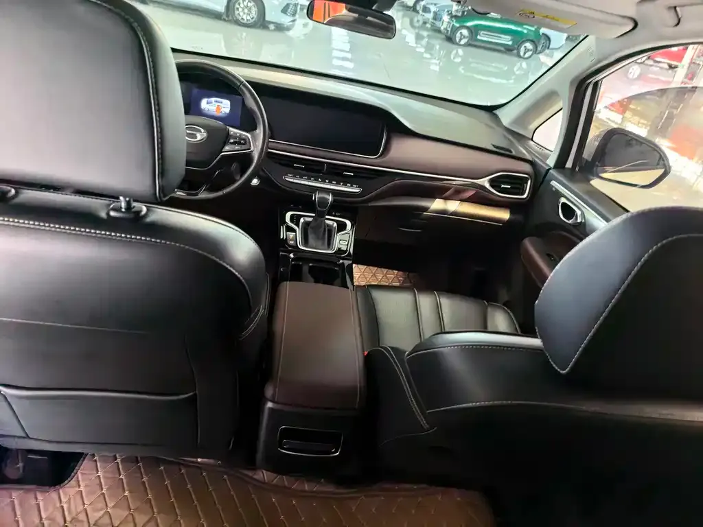 GAC Motor Trumpchi M6 — фото 4