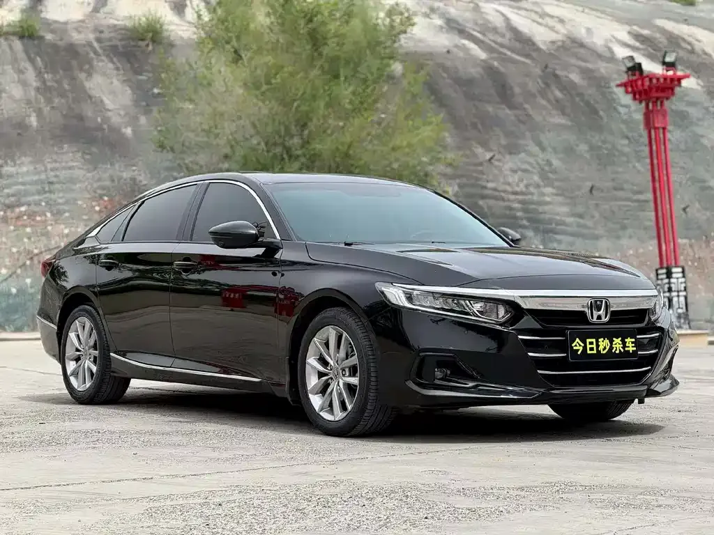 Honda Accord — фото 10