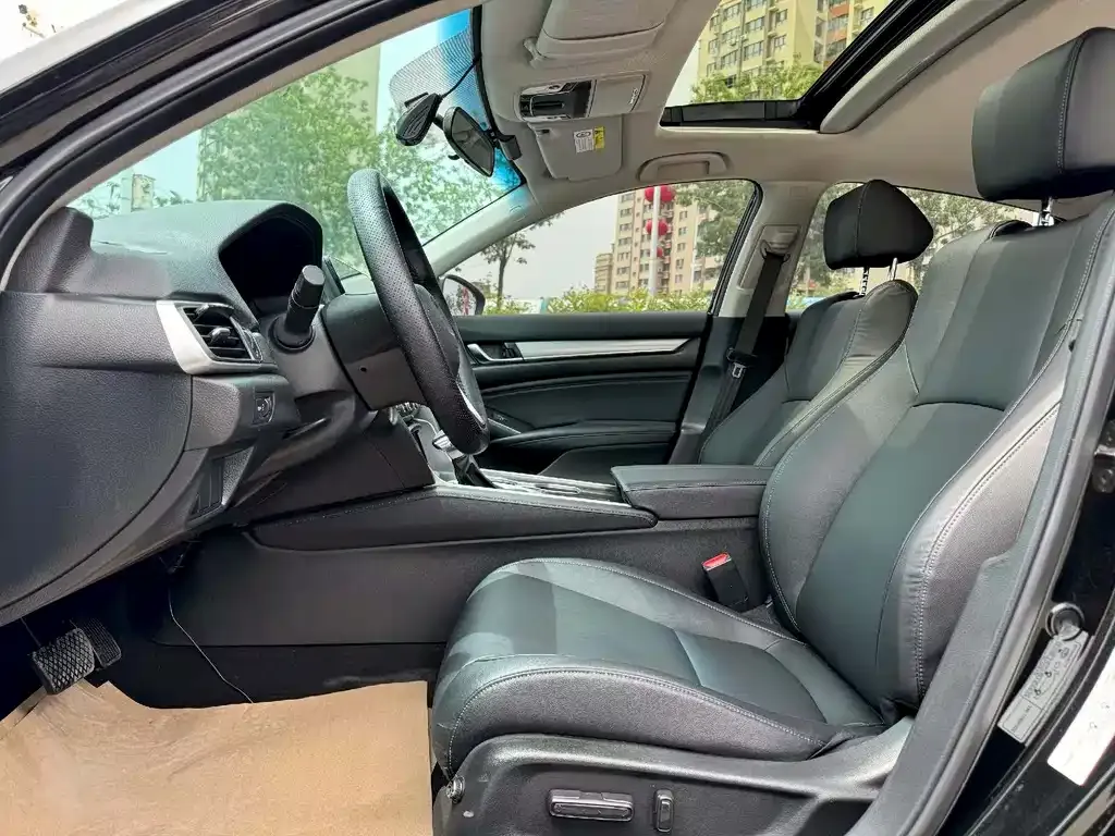 Honda Accord — фото 6