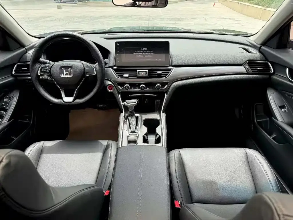 Honda Accord — фото 7
