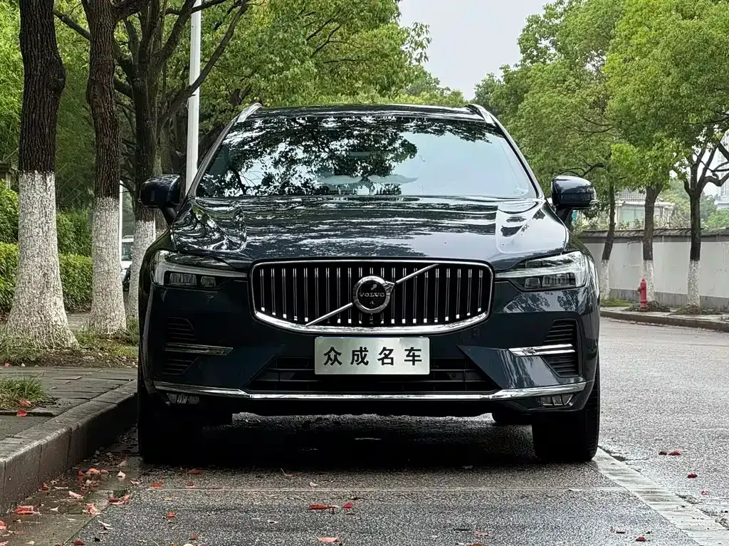 Volvo XC60 — фото 7