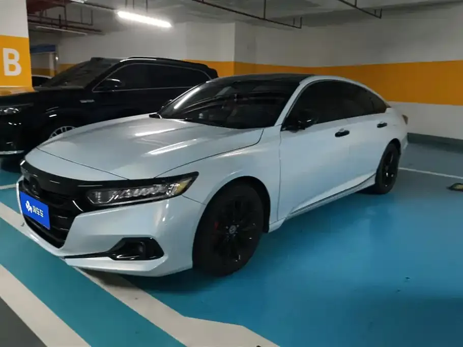 Honda Accord — фото 1