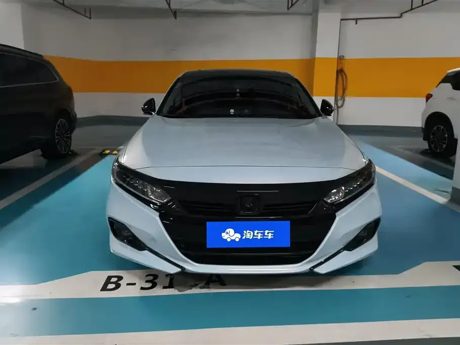 Honda Accord — фото 10