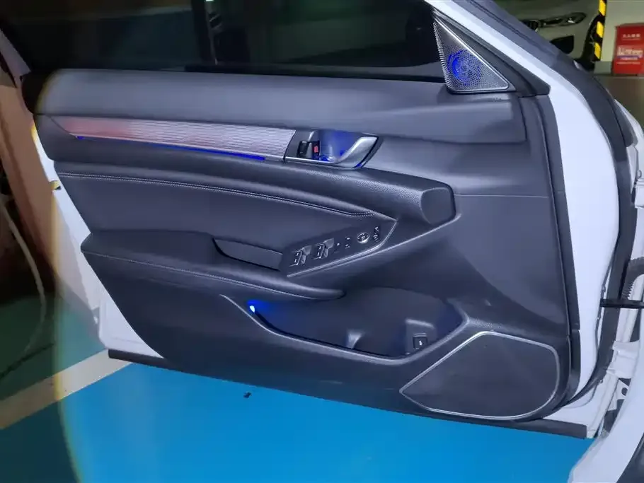 Honda Accord — фото 6