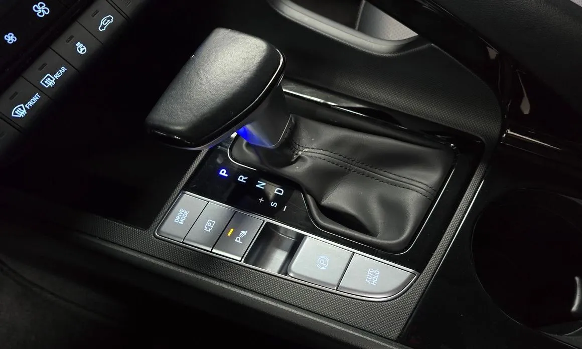 Hyundai AVANTE 2024 из KR, фото 3