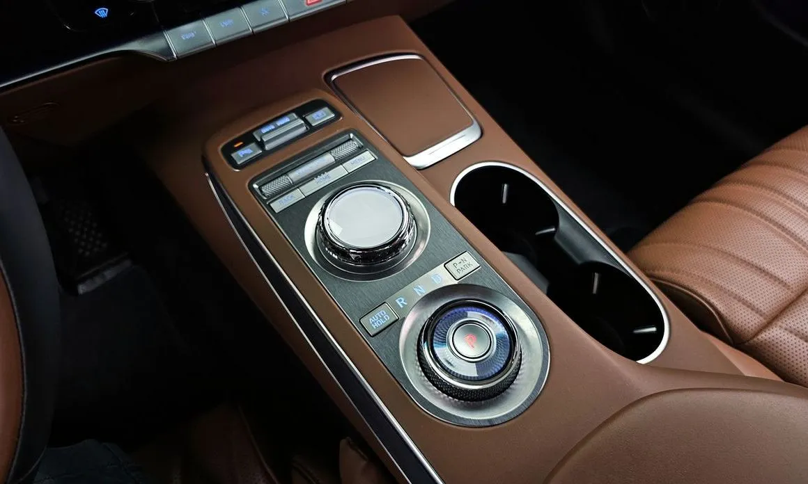 Genesis GV70 2023 из KR, фото 3
