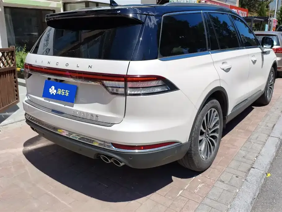 Lincoln Aviator — фото 10