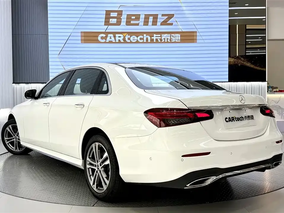Mercedes-Benz E-Class — фото 10