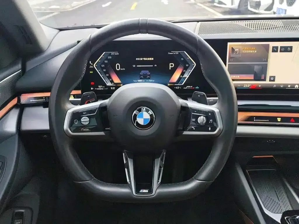 BMW 5 Series — фото 4