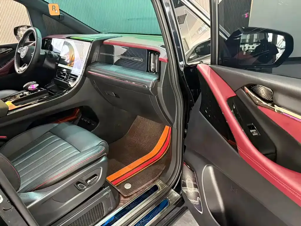 GAC Motor Trumpchi M8 — фото 9