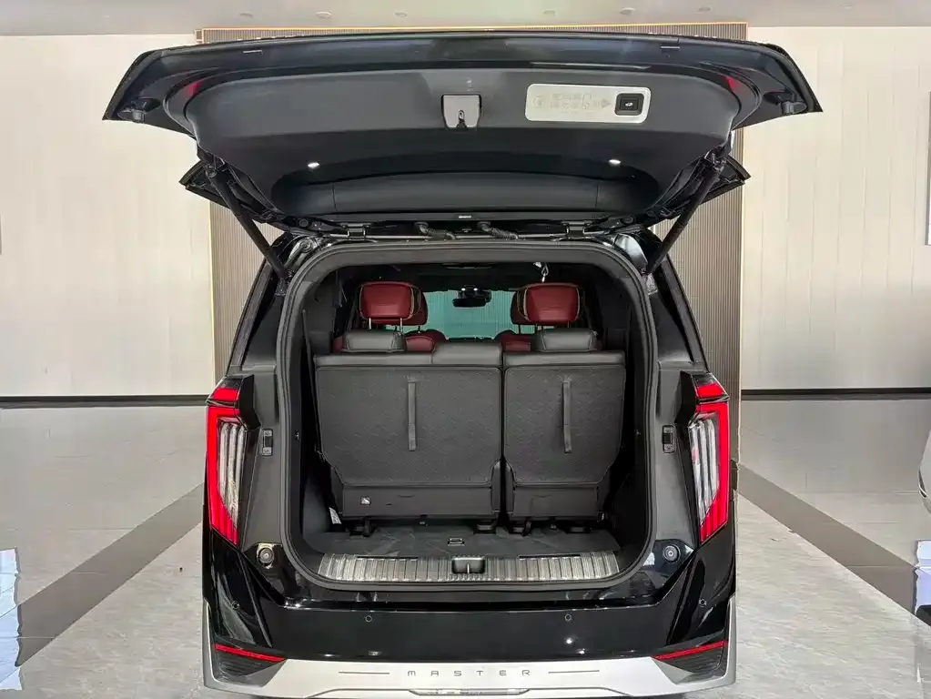 GAC Motor Trumpchi M8 — фото 10