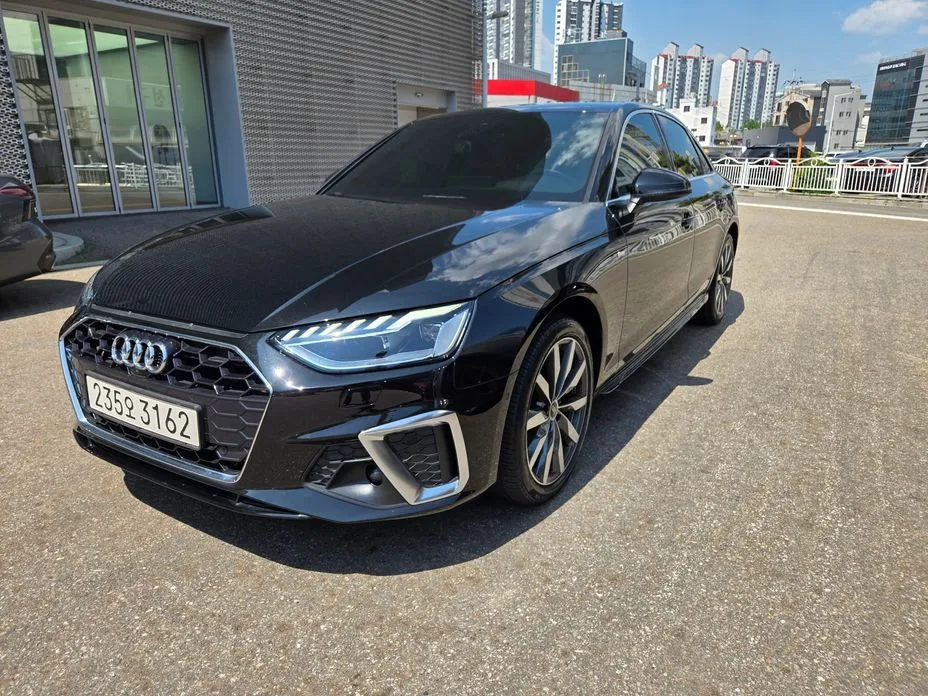 Audi A4 2023 из KR, фото 1