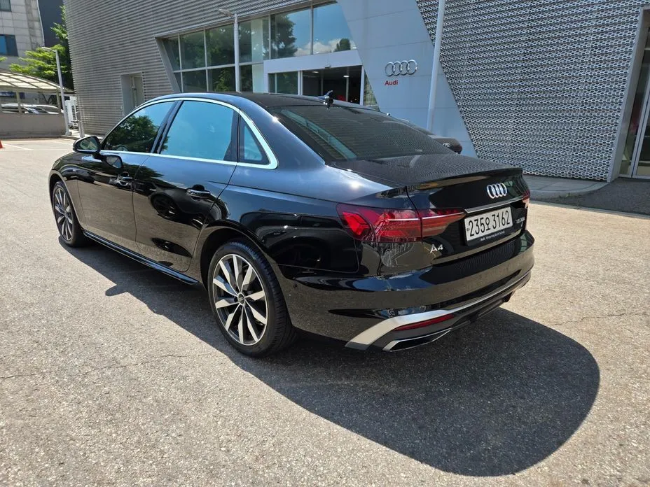 Audi A4 2023 из KR, фото 4