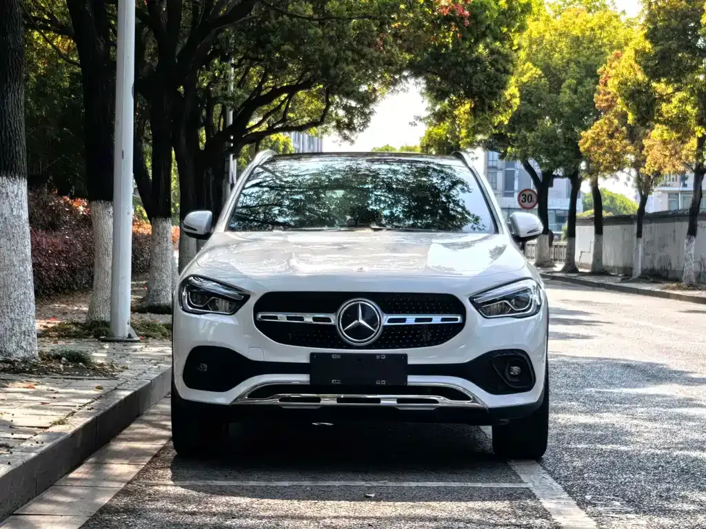 Mercedes-Benz GLA — фото 10