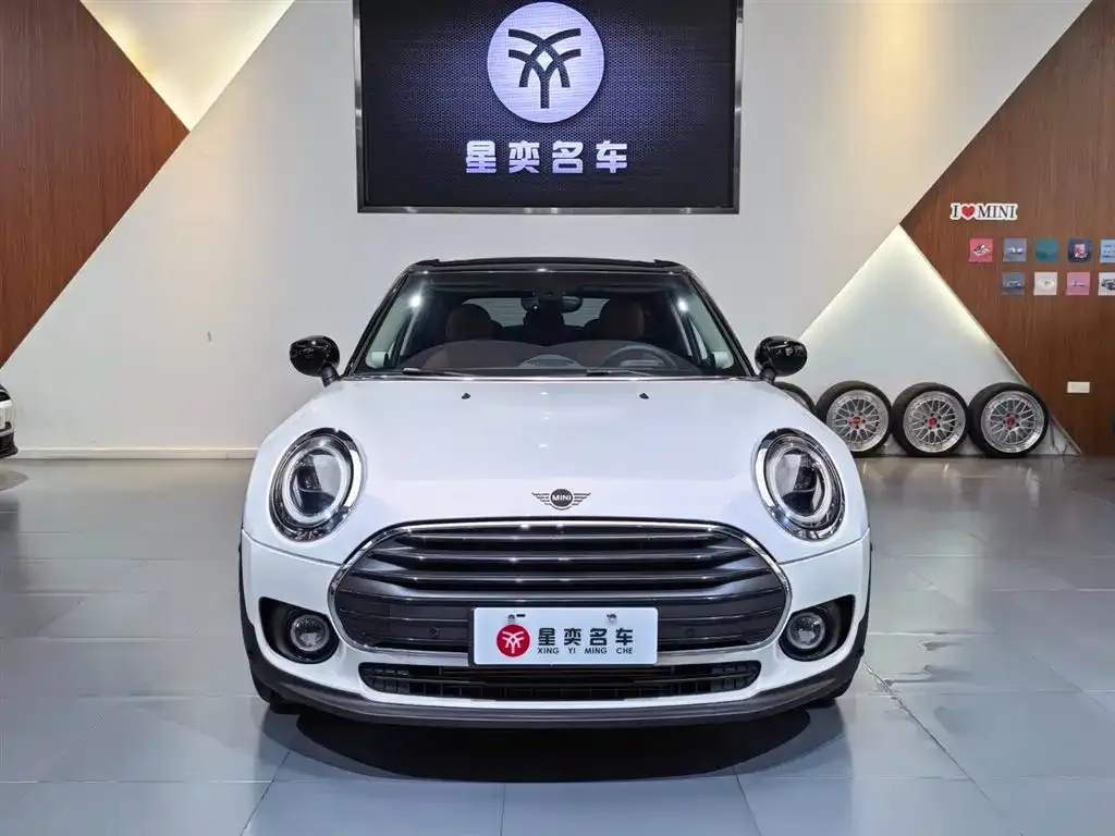MINI Clubman — фото 9