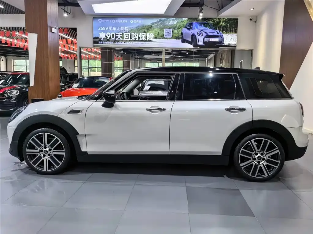 MINI Clubman — фото 5