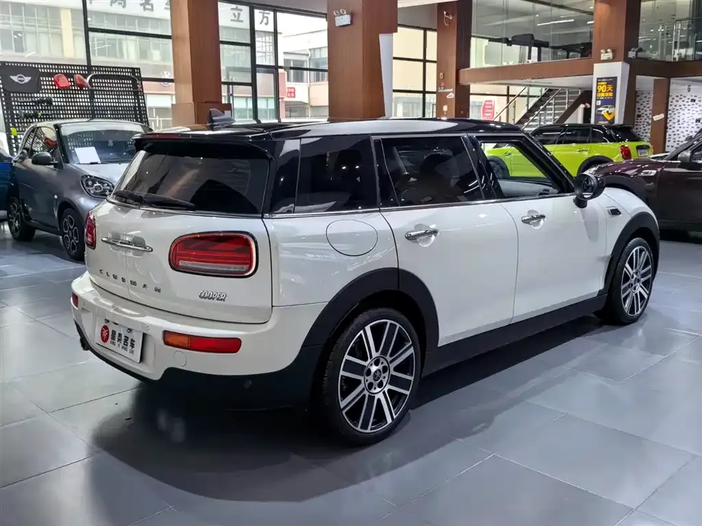 MINI Clubman — фото 6