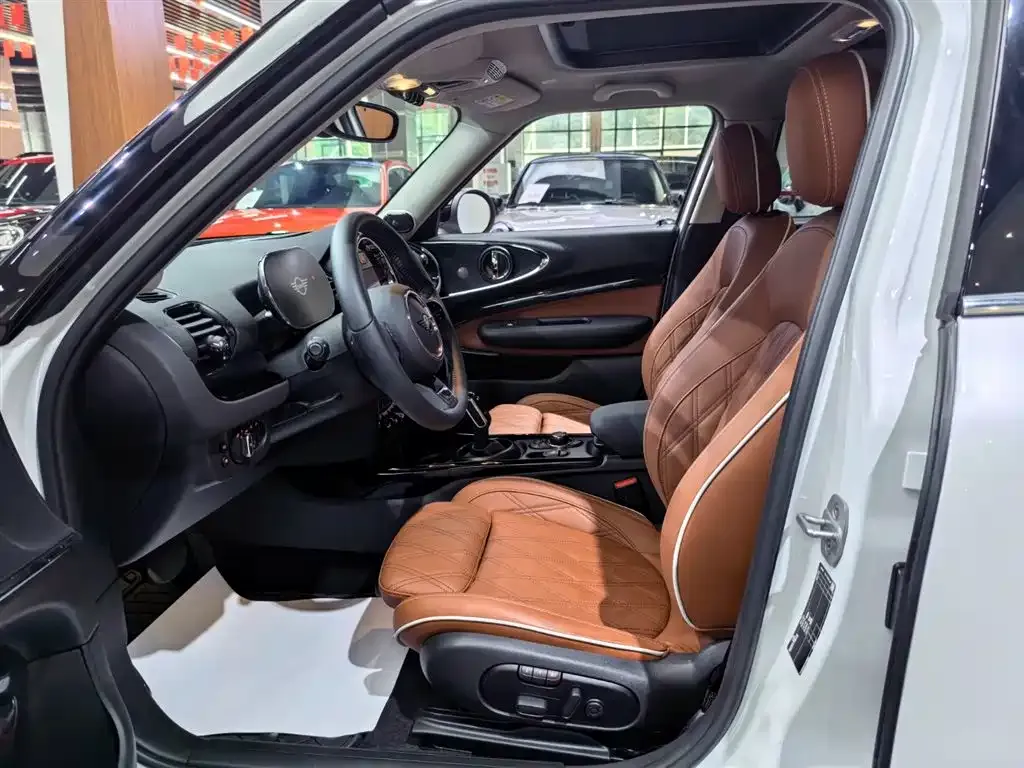 MINI Clubman — фото 4