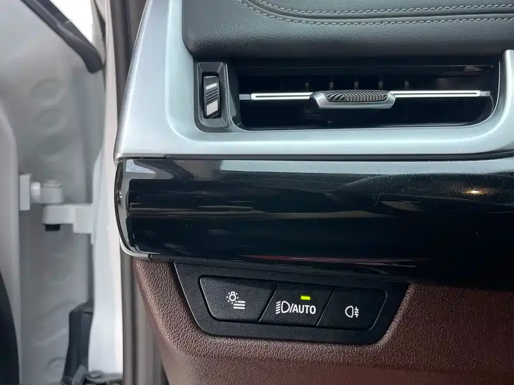 BMW X1 — фото 10