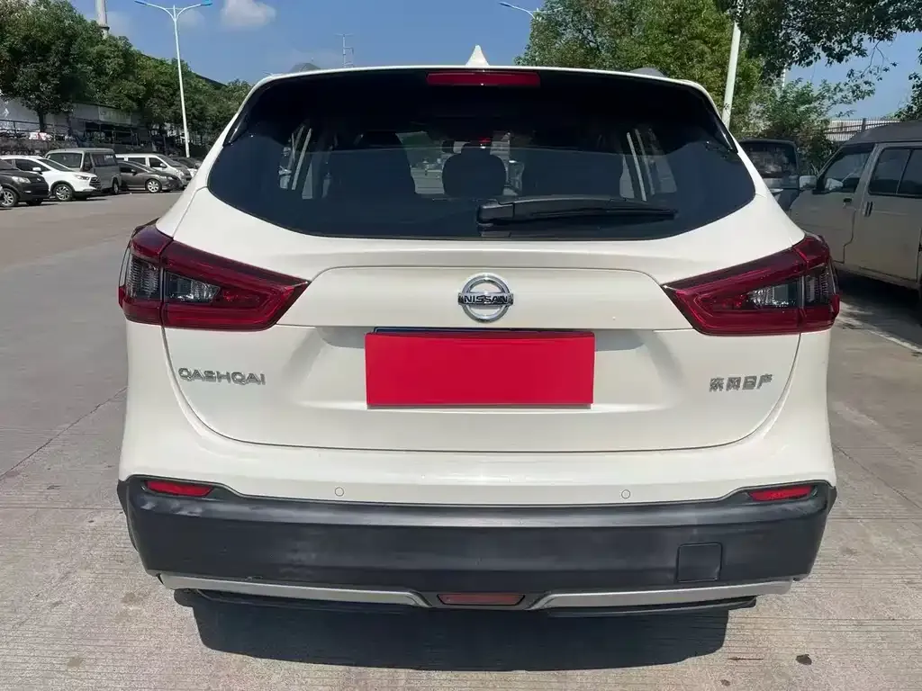 Nissan Qashqai — фото 9