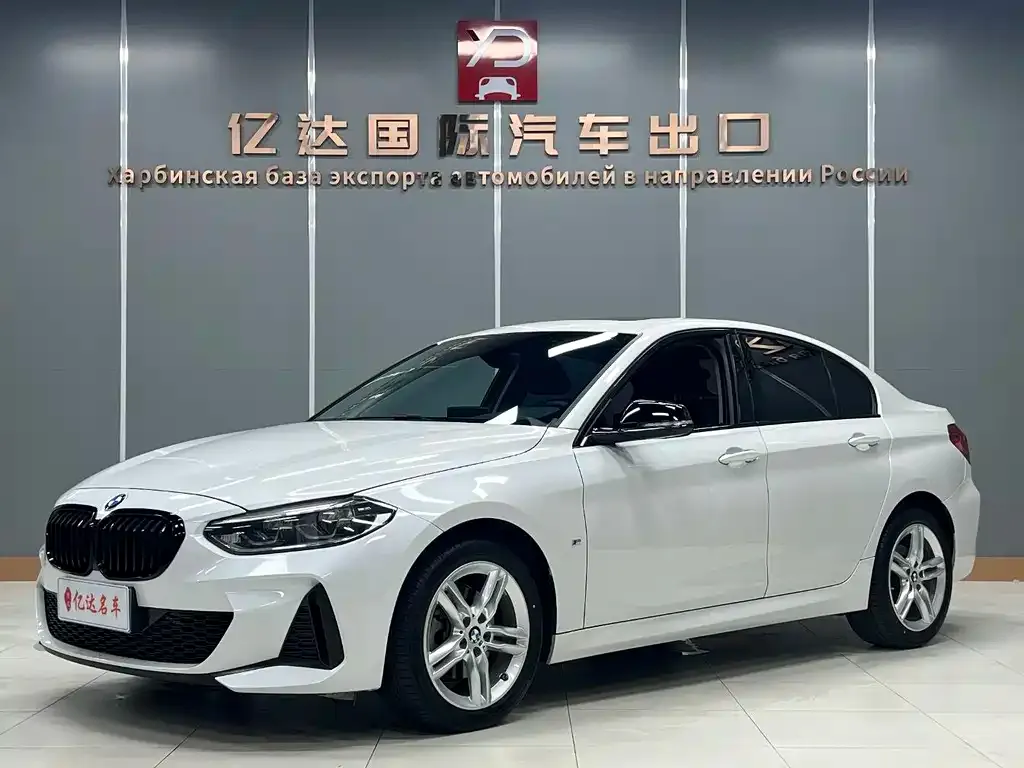 BMW 1 Series — фото 1
