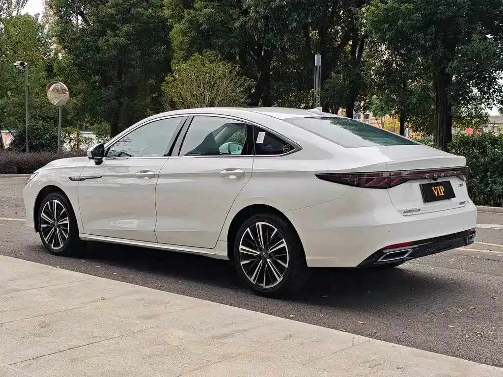 Chery Arrizo 8 PRO — фото 6