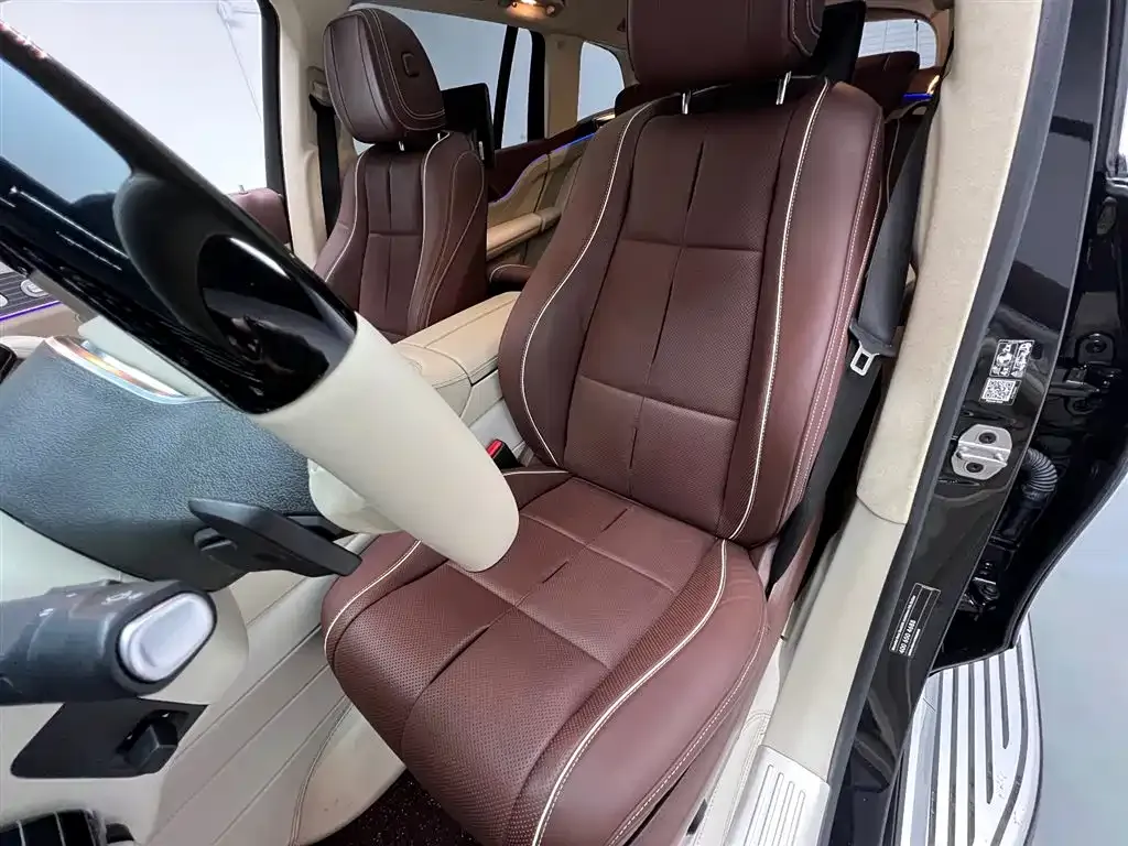 Mercedes-Benz GLS — фото 9
