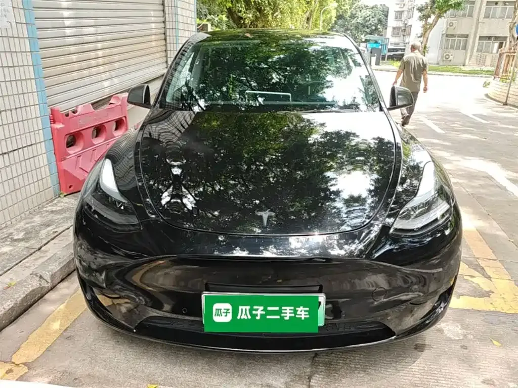 Tesla Model Y — фото 4