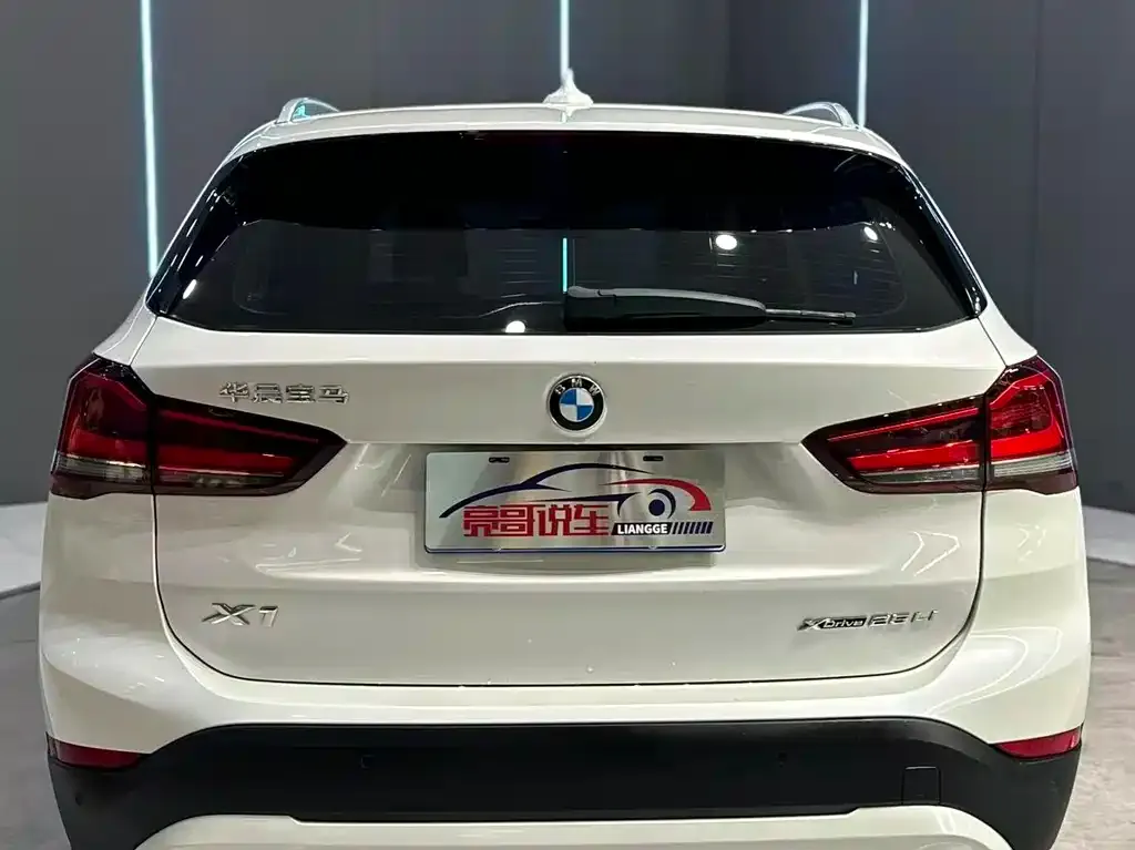 BMW X1 — фото 10