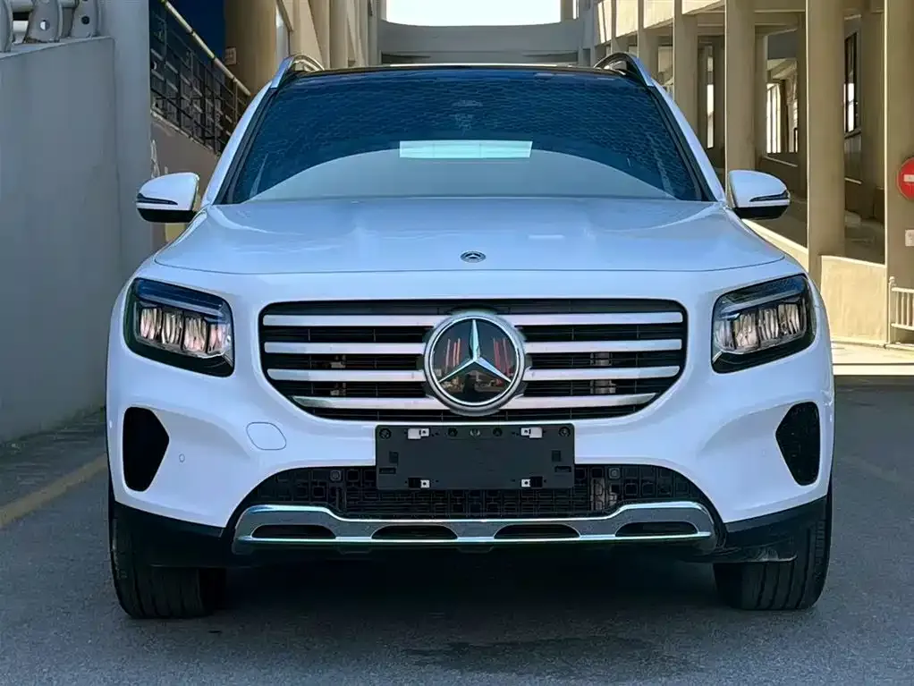 Mercedes-Benz GLB — фото 10