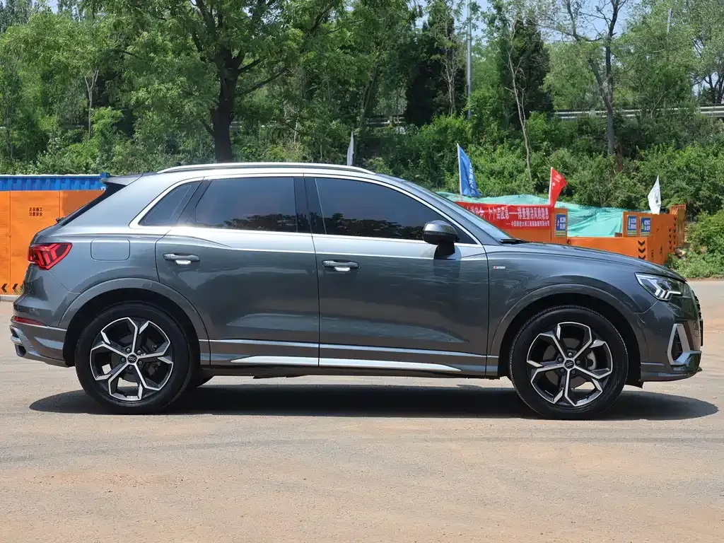 Audi Q3 — фото 6