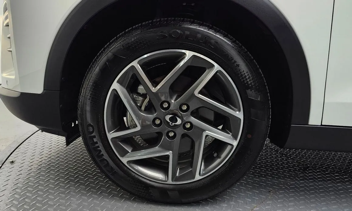 KG Mobility (Ssangyong) TIBOLI 2024 из KR, фото 9