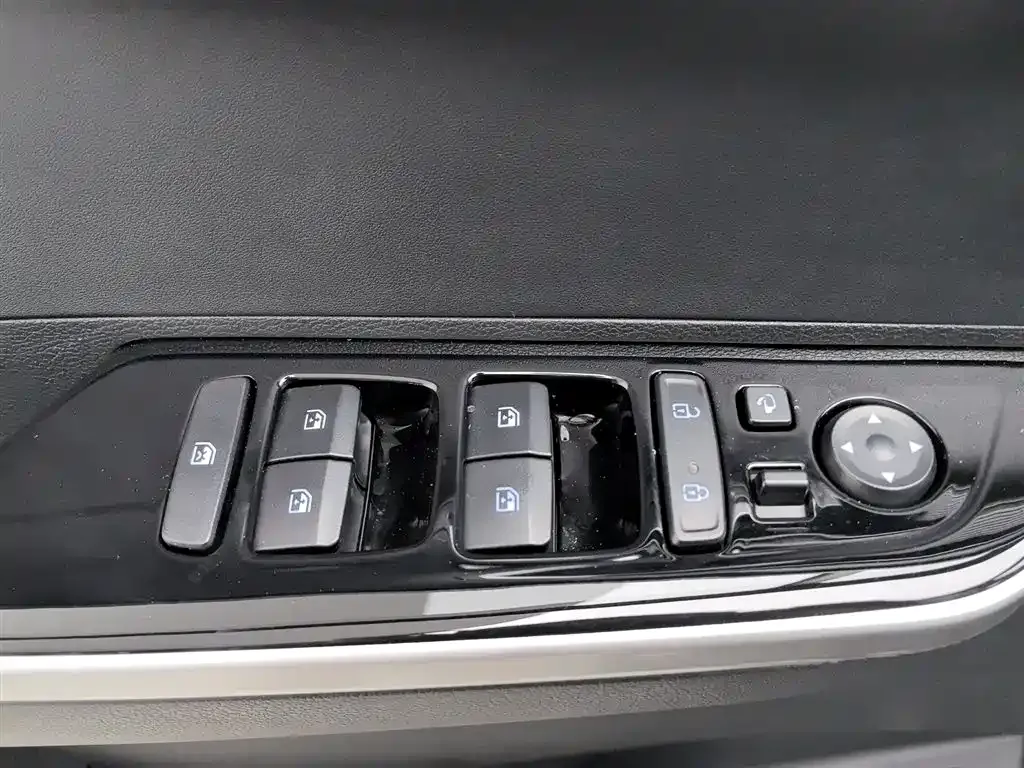 Hyundai Custo — фото 7