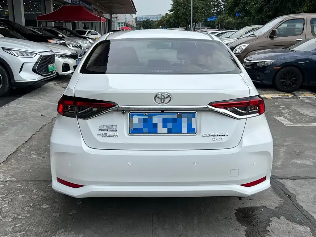 Toyota Corolla — фото 2