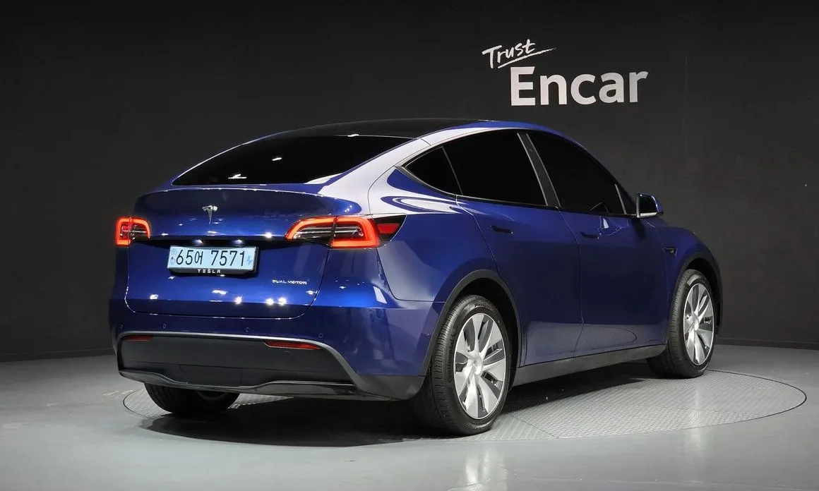 Tesla Model Y — фото 6