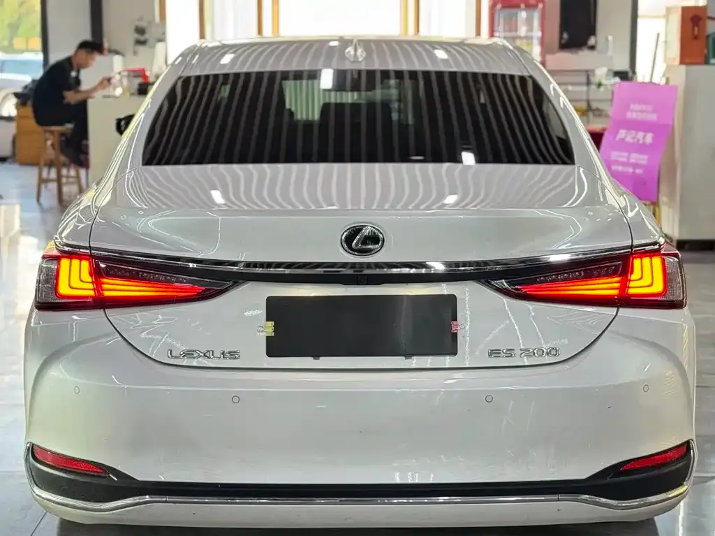 Lexus ES — фото 2