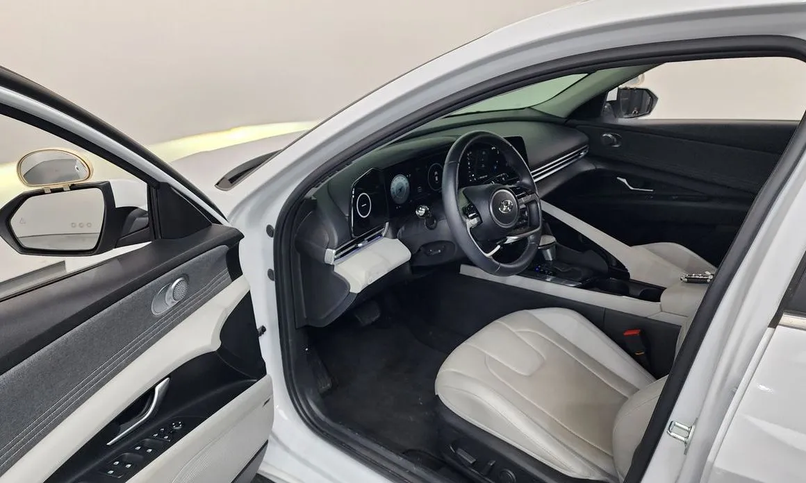 Hyundai AVANTE — фото 9