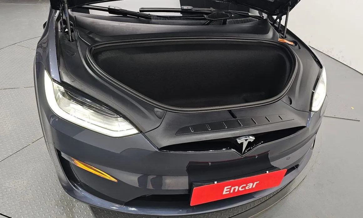 Tesla Model X — фото 4