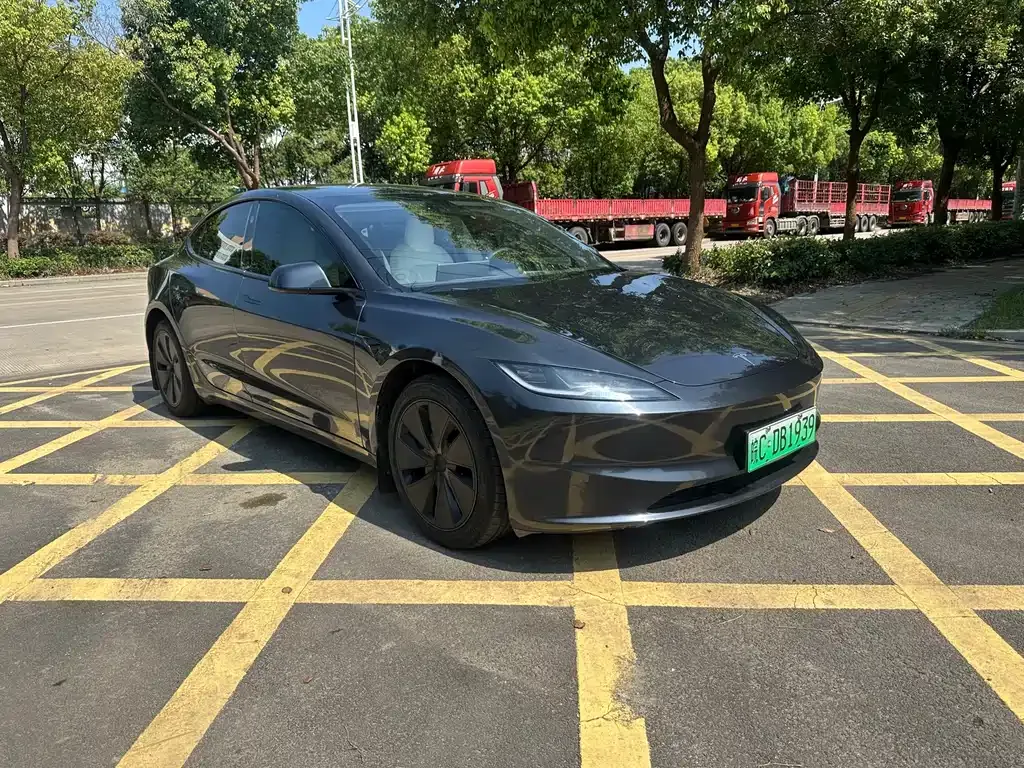 Tesla Model 3 — фото 8