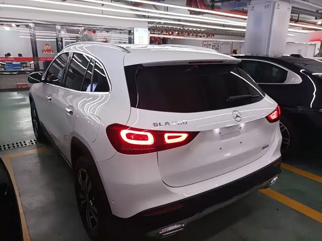 Mercedes-Benz GLA — фото 7