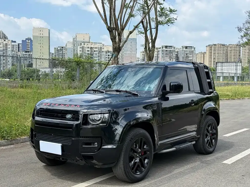 Land Rover Defender — фото 1