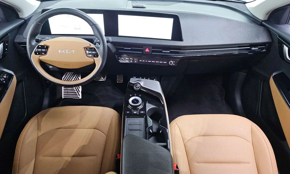 Kia EV6 — фото 8