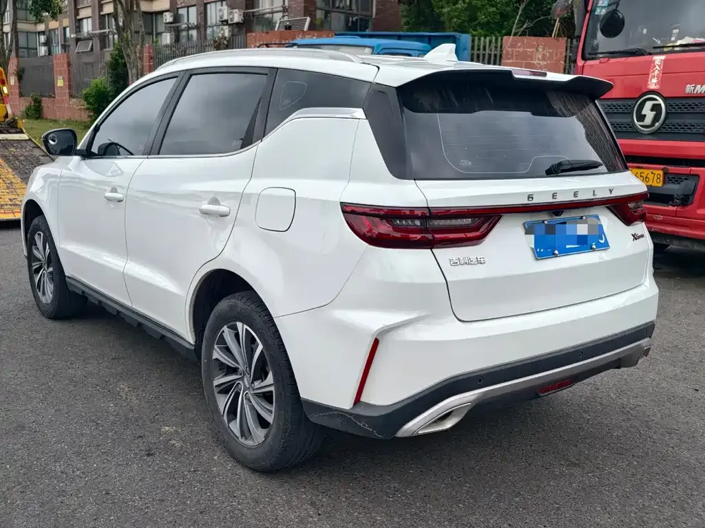 Geely Vision X6 — фото 7