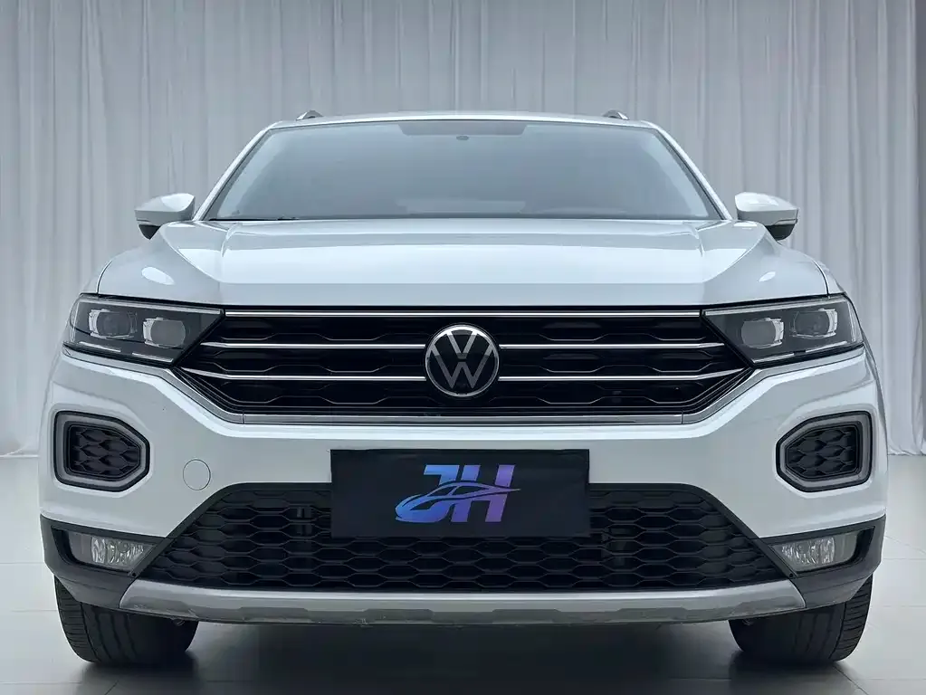 Volkswagen T-Roc — фото 2