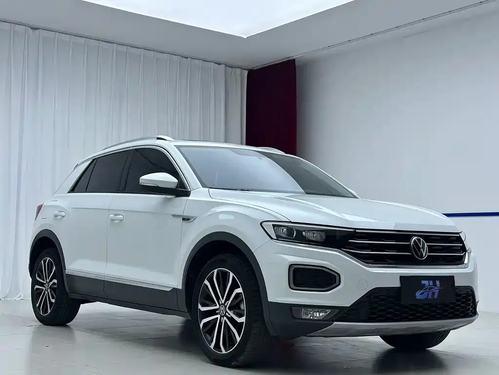 Volkswagen T-Roc — фото 6
