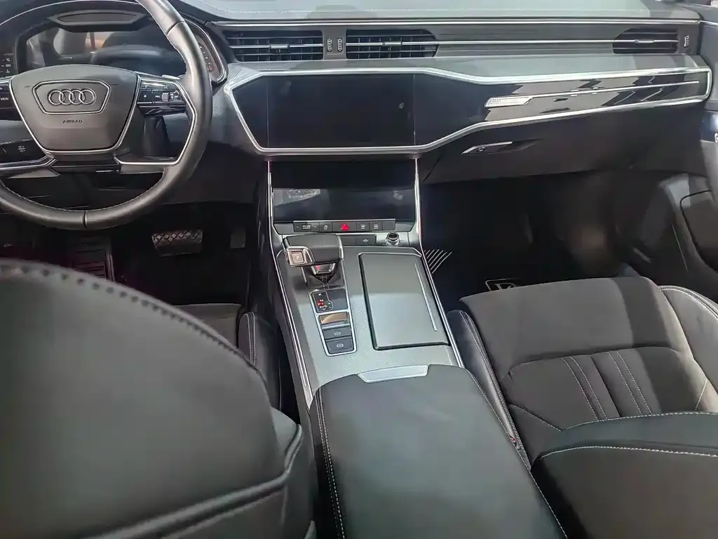 Audi A7L 2024 из CN, фото 4