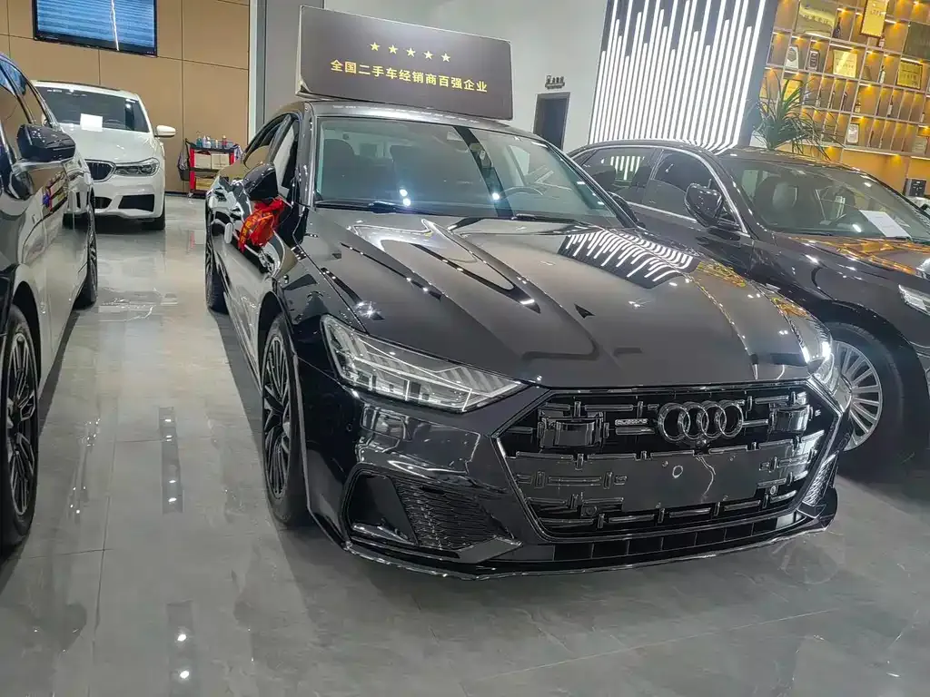 Audi A7L 2024 из CN, фото 9
