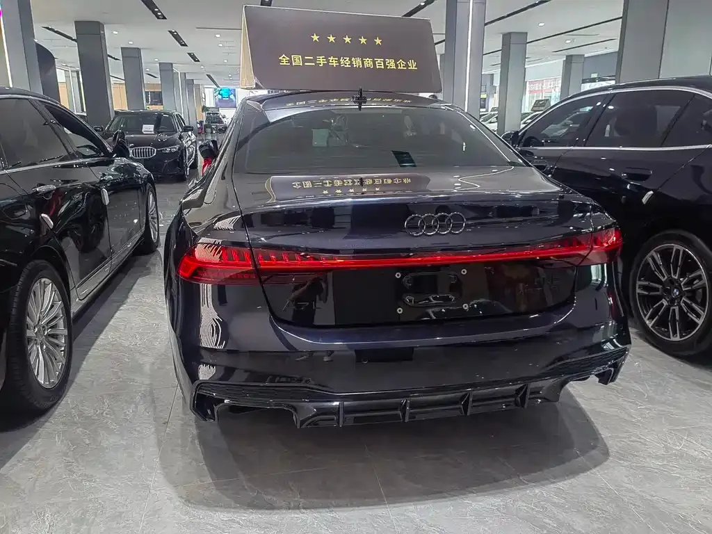 Audi A7L 2024 из CN, фото 3